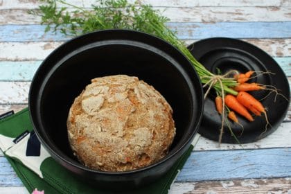 Gluteeniton Porkkanapataleipä