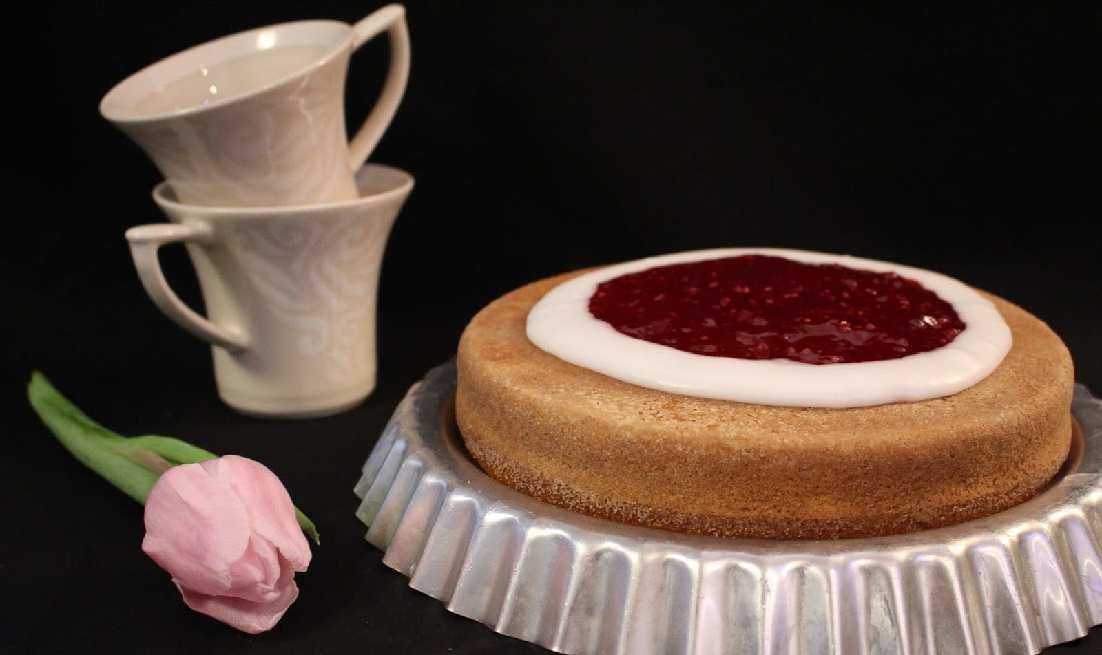 Gluteeniton Runebergintorttu