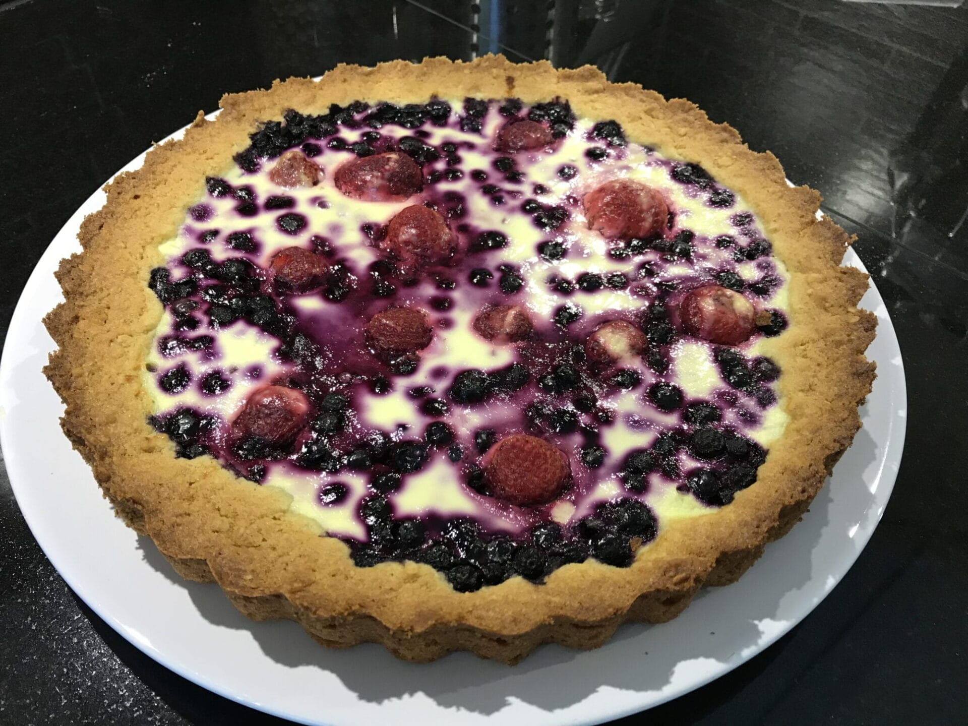 Viljatuotteen Gluteeniton Marjapiirakka