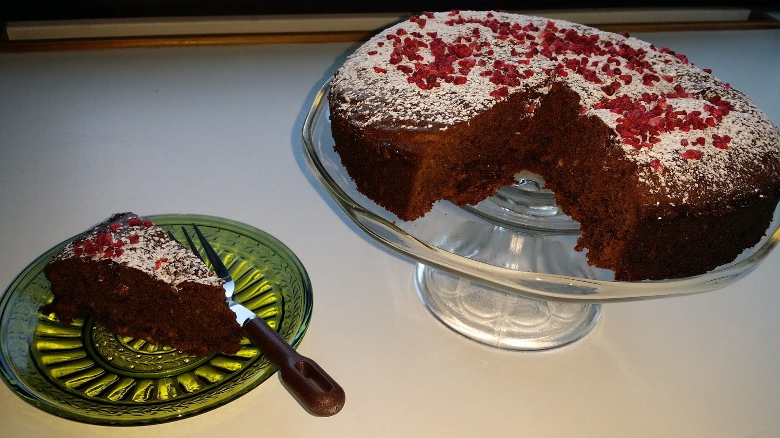 Gluteeniton Suklaa-Kookoskakku