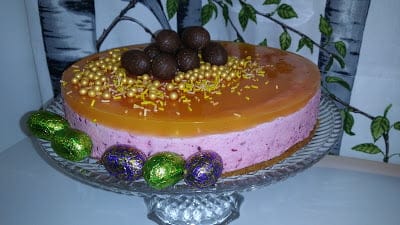 Gluteeniton Puolukka-Appelsiini Hyydykekakku