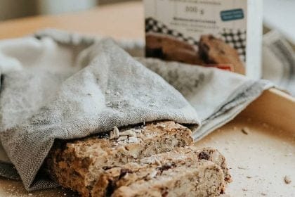 gluteeniton siemen kauraleipä