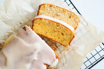 Gluteeniton chia-sitruunakakku