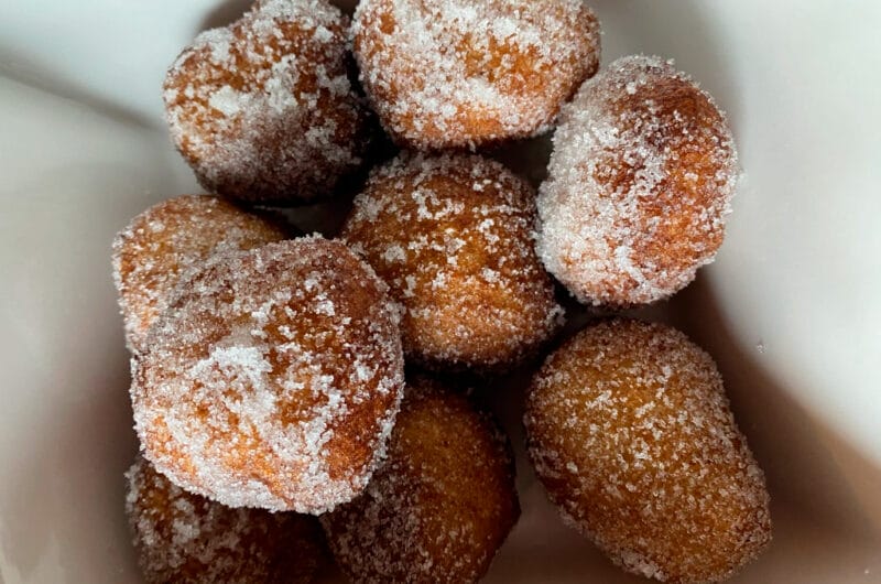 Glutenfria, veganska och jästfria munkar med sorghum-mjölmix
