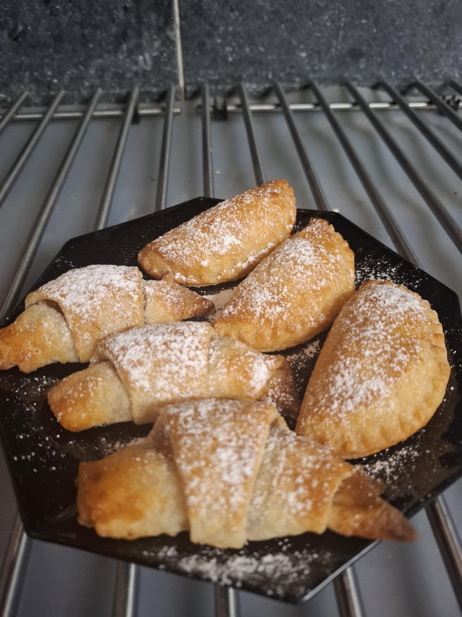 Gluteenittomat Joulutortut Rahkavoitaikinalla